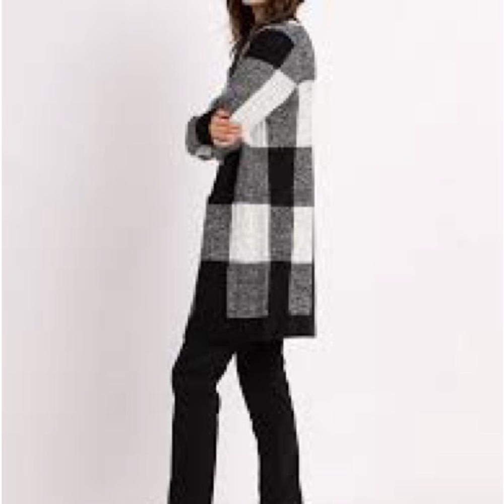 Lovelygirl S/M Plaid Women's Sweater - Black and Gray
